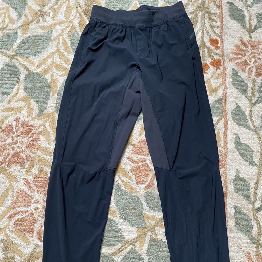 Men’s Lululemon yoga/running pants